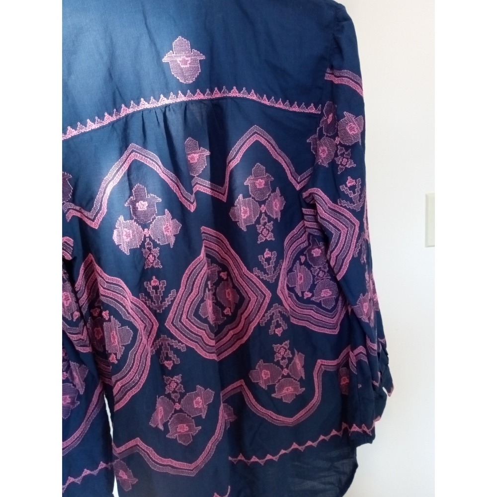 Anthropologie Pink Embroidered Navy Blue Cotton Button Down Shirt Top sz M - Picture 9 of 16